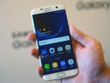 The curved glass has been 3D thermo-formed - MWC 2016 Samsung