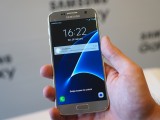 The Galaxy S7 launches with the latest TouchWiz, built on Android 6.0 Marshmallow - MWC 2016 Samsung