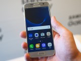 The Galaxy S7 launches with the latest TouchWiz, built on Android 6.0 Marshmallow - MWC 2016 Samsung