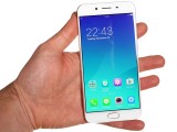 Oppo R9s is a compact, wonderfully built 5.5