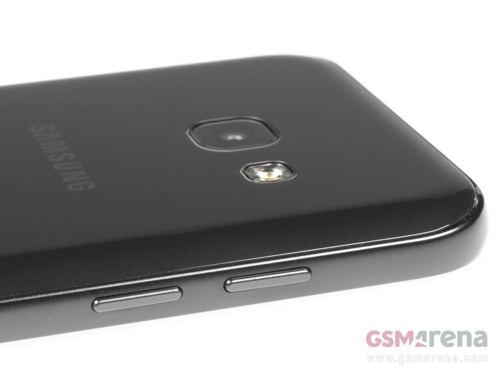 Samsung Galaxy A3 (2017) pictures, official photos
