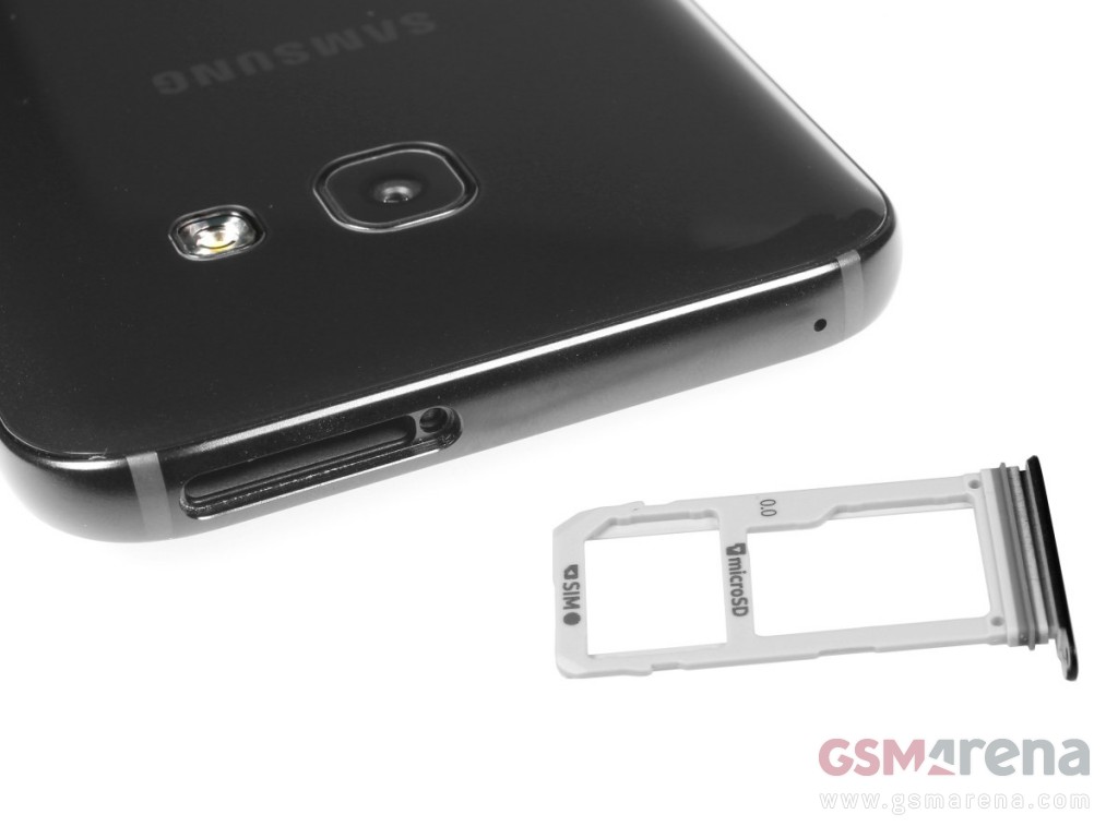 Samsung Galaxy A3 (2017) pictures, official photos