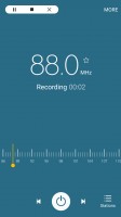 FM radio with broadcast recording, but no RDS - Samsung Galaxy A5 (2016) review