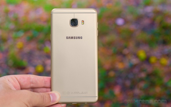 Samsung Galaxy C7 review