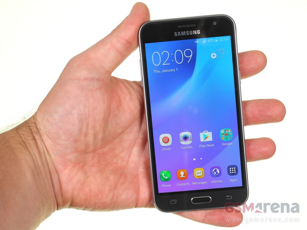 Samsung Galaxy J3 (2016) pictures, official photos