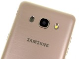 Tastefully done camera and speaker layout - Samsung Galaxy J5 2016  review