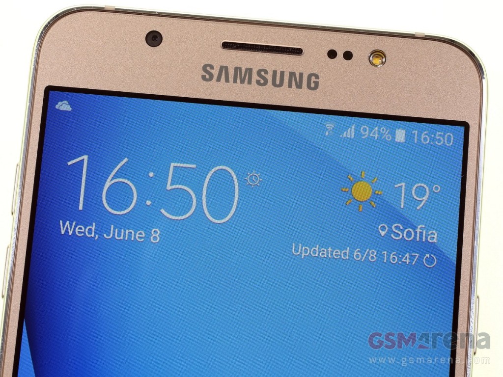 Samsung Galaxy J7 (2016) pictures, official photos