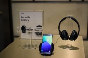 Samsung Level On headphones - Samsung Galaxy Note7 hands-on 