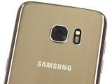 The camera hump is much smaller now - Samsung Galaxy S7 Edge review