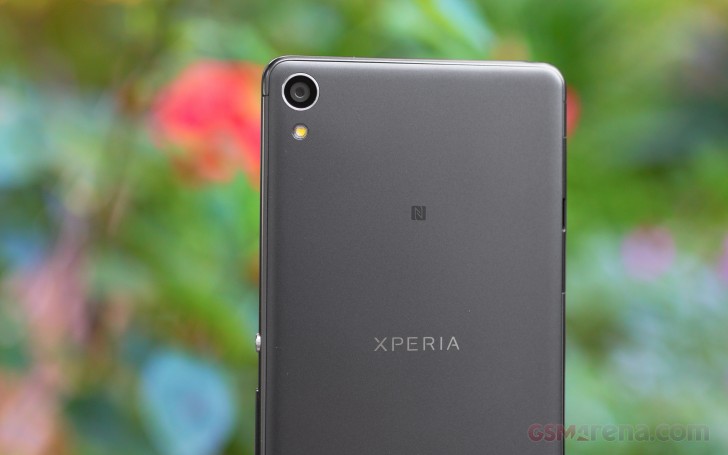 Sony Xperia XA review: margins: Camera