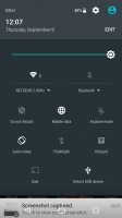 Notification area is vanilla Android - Sony Xperia XZ Preview