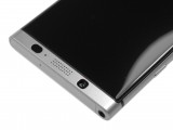 Top bezel - Blackberry Keyone review