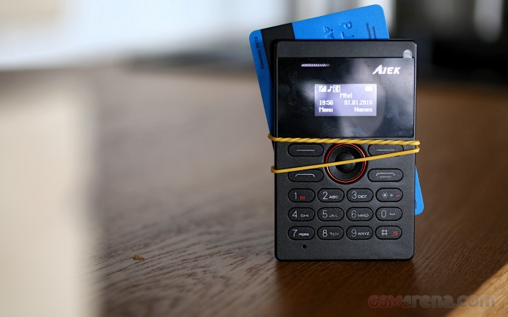 The Card phone review: The future is modular - GSMArena.com tests