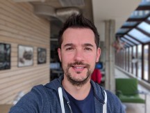 Selfie samples: Blurred background - f/2.4, ISO 54, 1/108s - Google Pixel 2 review