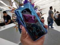 Inception: HTC U11 shot by the HTC U11 - HTC U11 review