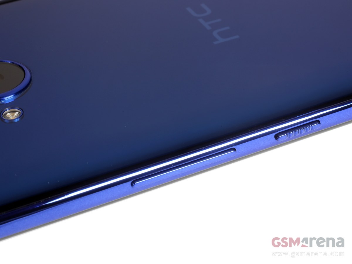 HTC U11 Life pictures, official photos