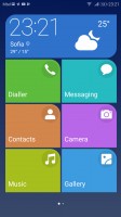 Simple homescreen with a tiled interface - Honor 9 review