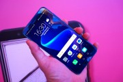 Front - Huawei Honor View 10 hands-on review