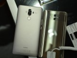 Huawei Mate 10 next to Mate 9 - f/4.0, ISO 220, 1/45s - Huawei Mate 10 hands-on review