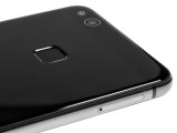 the fingerprint scanner - Huawei P10 Lite review