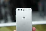 P10 in Mystic Silver - Huawei P10 review