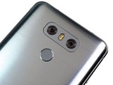 Ice Platinum looks like brushed steel, but isn't - LG G6 review