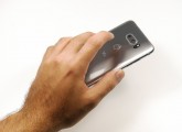 The fingerprint reader is well-positioned on the back - LG V30 hands-on