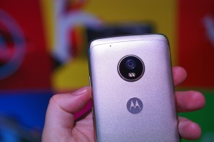 Metal body with a 12MP camera - Moto at MWC 2017
