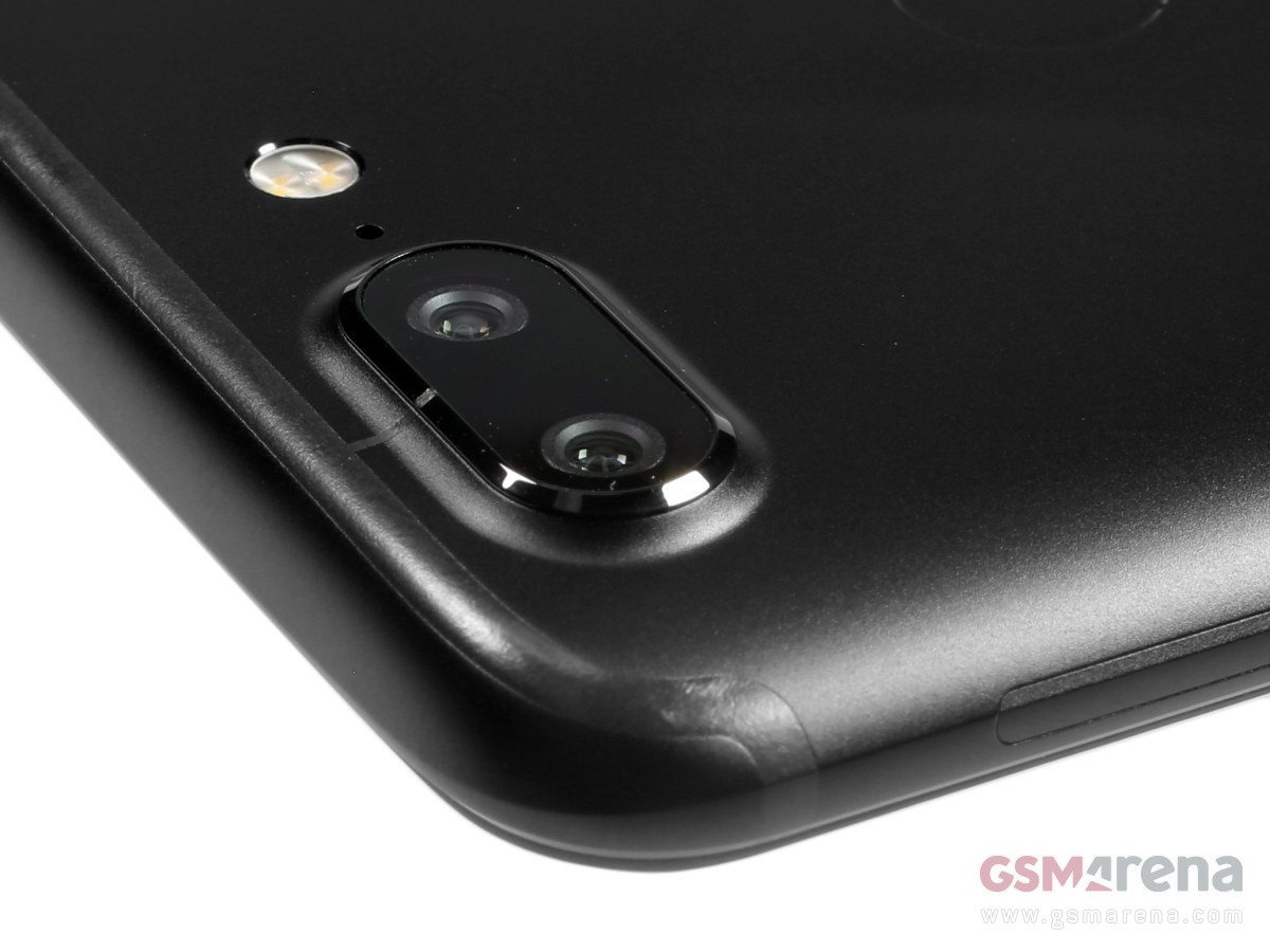 OnePlus 5T pictures, official photos