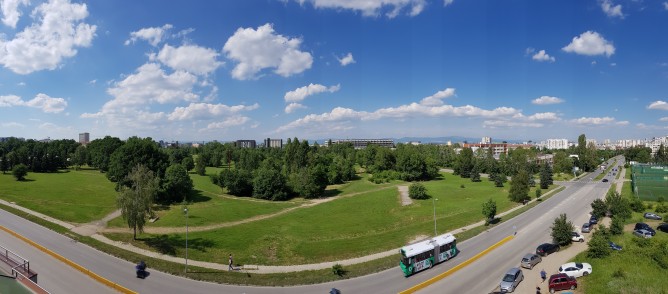 Panorama samples shot on the Samsung Galaxy S8 - f/1.7,  - OnePlus 5 vs. iPhone 7 Plus vs. Samsung Galaxy S8