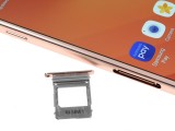 Main SIM card tray - Samsung Galaxy A7 (2017) review
