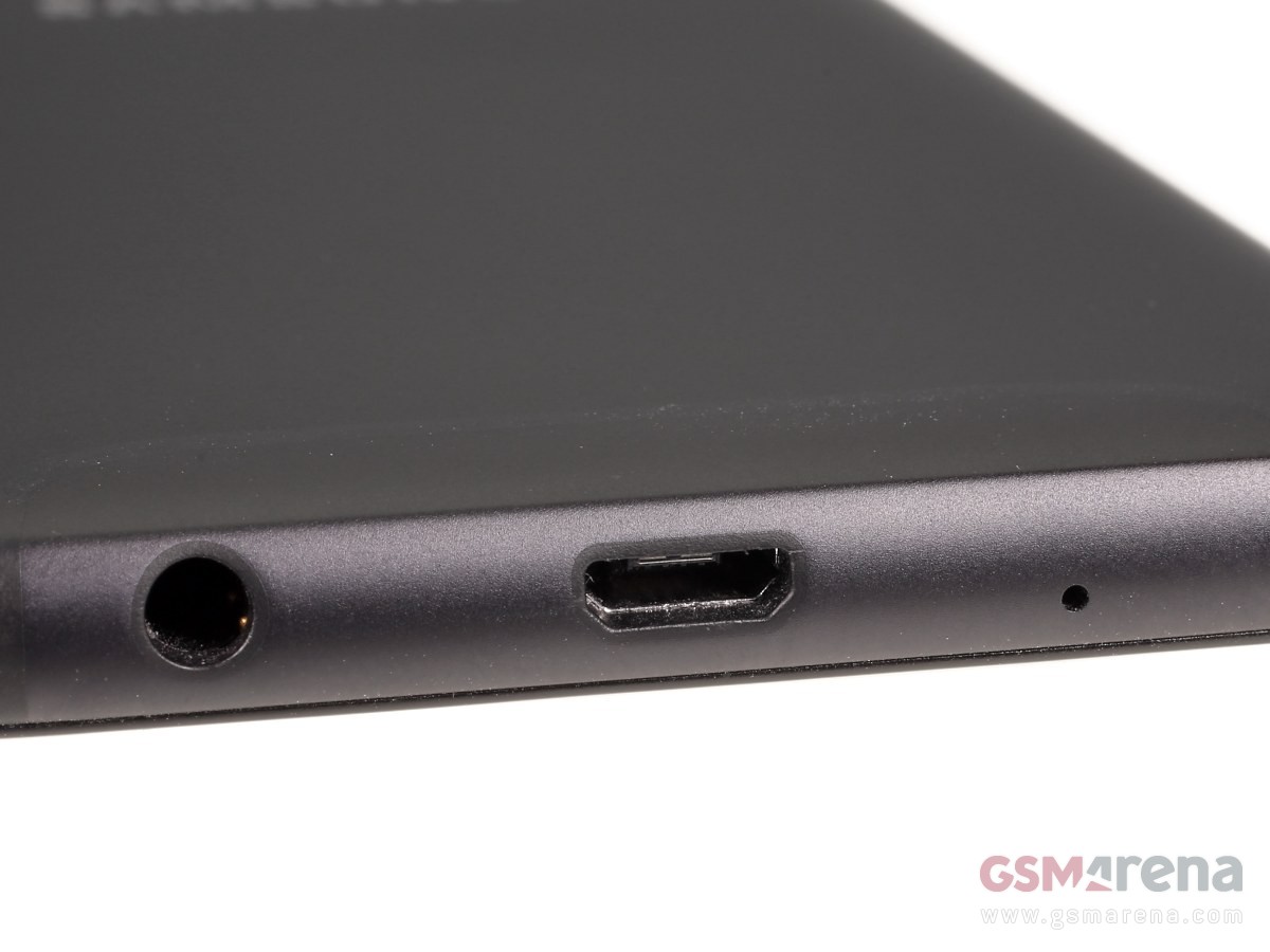 Samsung Galaxy J5 (2017) pictures, official photos