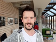 Selfie focus samples - f/1.9, ISO 40, 1/107s - Samsung Galaxy J7 Pro review