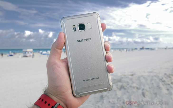 Galaxy best sale s8 active