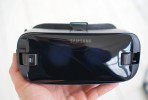 Gear VR and its controller - Samsung Galaxy S8 accessories