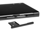 Card tray on the left - Sony Xperia XA1 Ultra review