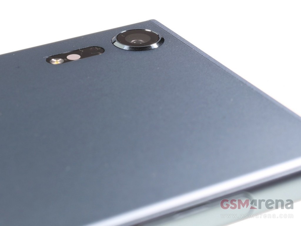 Sony Xperia XZs pictures, official photos