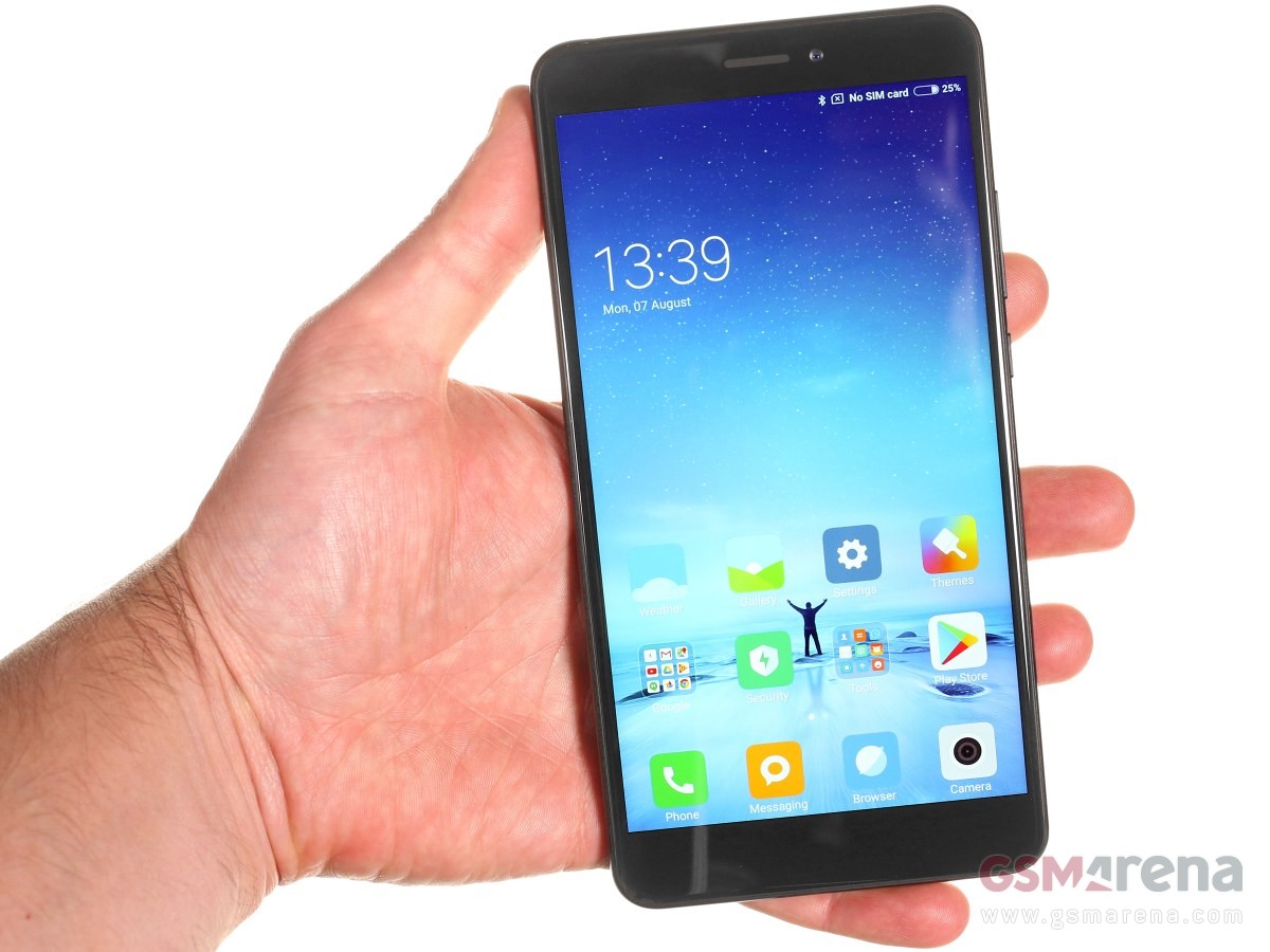 Xiaomi Mi Max 2 pictures, official photos