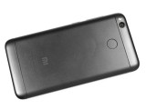 Metal back with plastic strips - Xiaomi Redmi 4 review