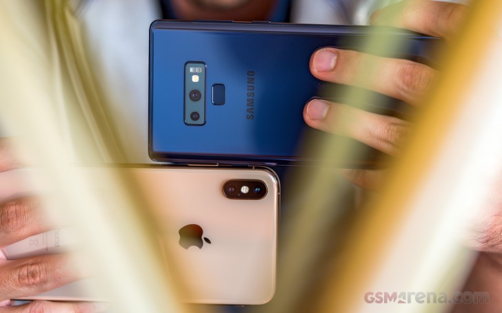 Apple iPhone XS Max vs. Samsung Galaxy Note9 camera comparison