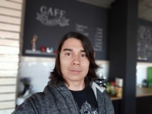 ROG Phone selfie portrait mode samples - f/2.0, ISO 117, 1/33s - Asus ROG Phone review