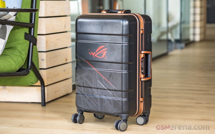 Asus rog shop phone with luggage