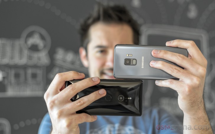 Galaxy S9 vs. Xperia XZ2 shootout review