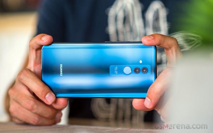 Huawei Mate 20 lite review: Design, 360-degree spin