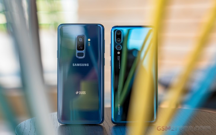 Samsung galaxy watch store and huawei p20 pro