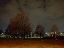 Low-light samples: Auto - f/1.5, 1/10s - LG V40 ThinQ review