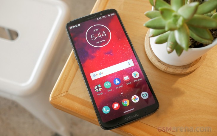 Motorola Moto Z3 Review