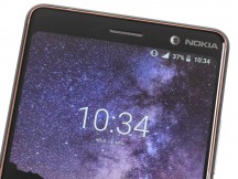 Top bezel stuff - Nokia 7 plus review