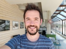 Selfie focus samples (portrait mode) - f/1.9, ISO 40, 1/248s - Samsung Galaxy A6+ (2018) review