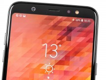 Top-bezel stuff + flash - Samsung Galaxy A6+ (2018) review
